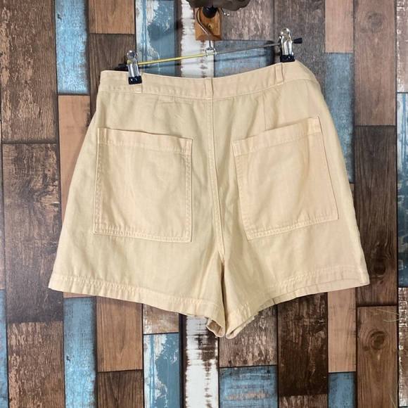 Universal thread  tan shorts - Picture 10 of 16